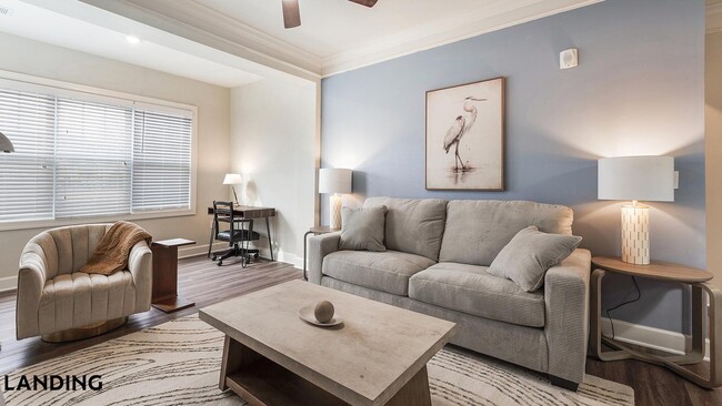 Building Photo - 3000 Daventry Cir Unit 13203