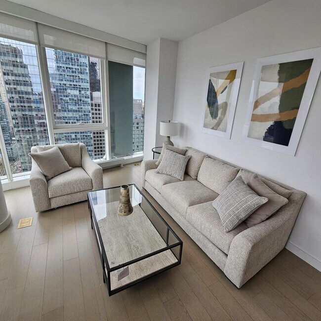 Photo - 1626 Broadway-SI ID1461706P Unit SI ID1461706P