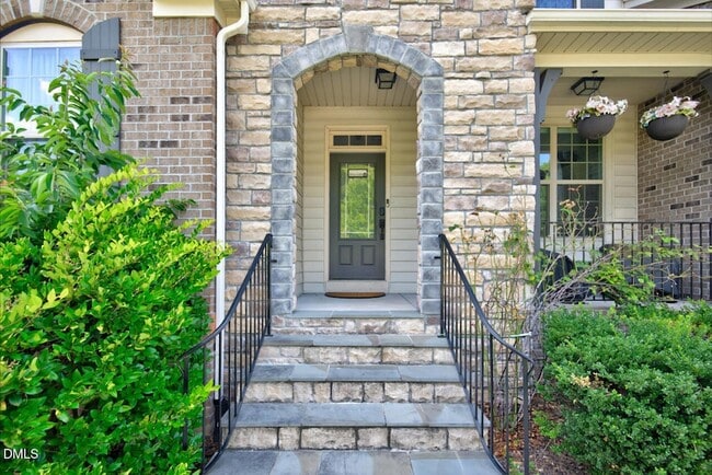 Photo - 109 Hico Way