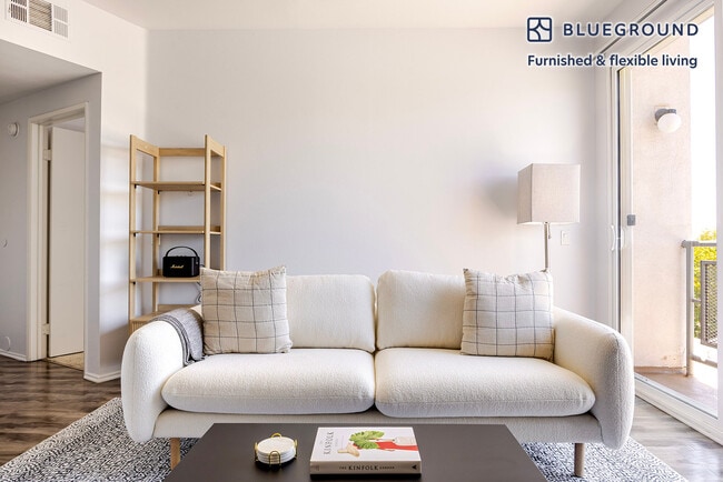 Photo - 1443 N Fuller Ave Unit FL4-ID1347