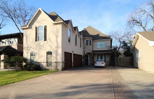 Building Photo - 5235 Willis Ave