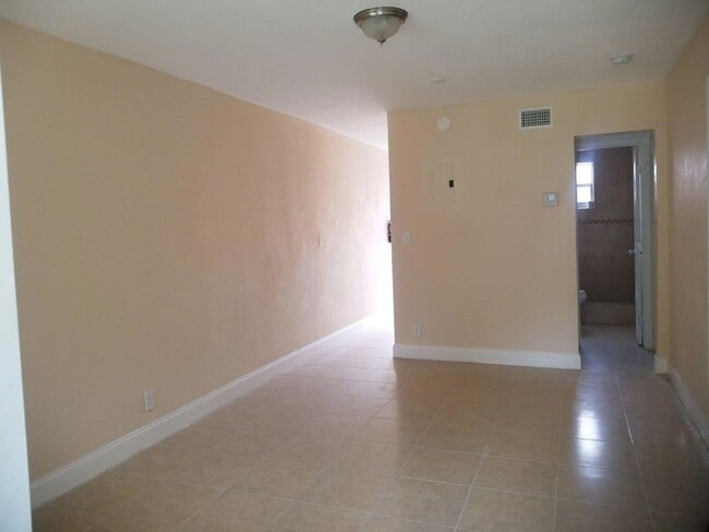 Photo - 418 NW 13th Ave
