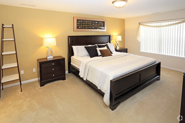 2BR,2BA,1210SF - Ambassador - Embassy Place