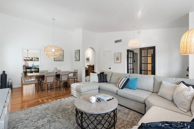 Photo - 6415 E Beverly Ln Unit ID1309642P