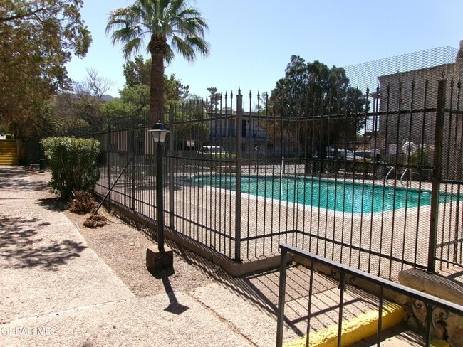 Photo - 6700 ESCONDIDO Dr