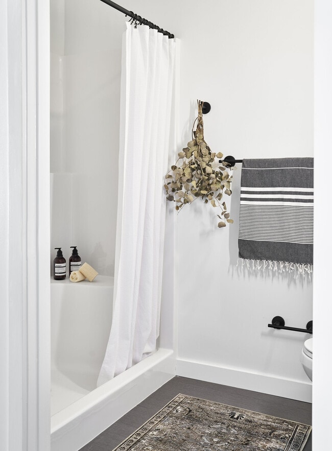 Photo - Martin Flats Apartments