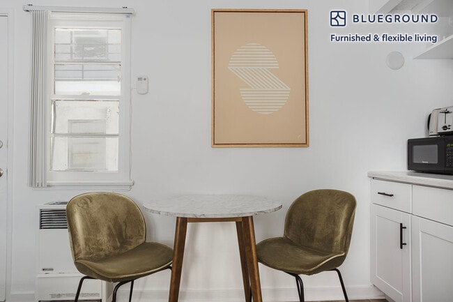 Photo - 944 Tiverton Ave Unit SI FL1-ID1219