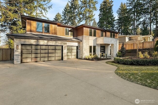 Photo - 9206 NE 24th St