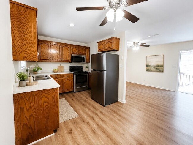 Photo - 112 Ballygar St Unit G