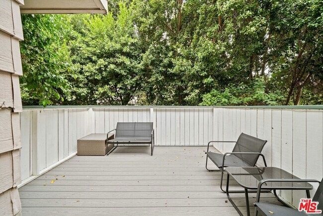 Photo - 7904 Topanga Canyon Blvd