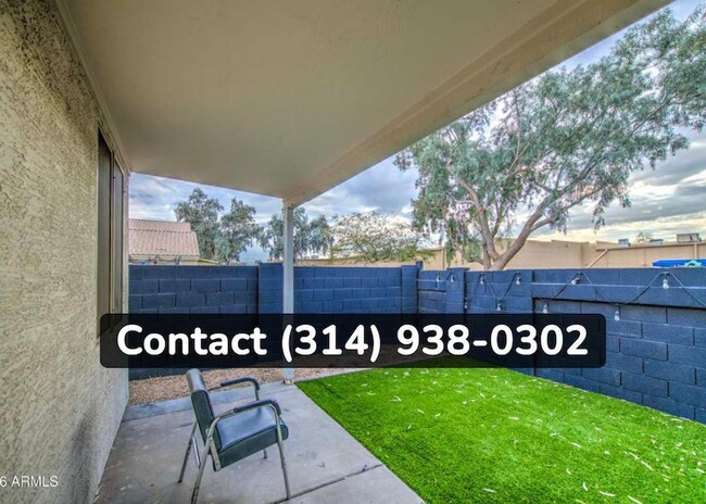Building Photo - 1750 W Union Hills Dr
