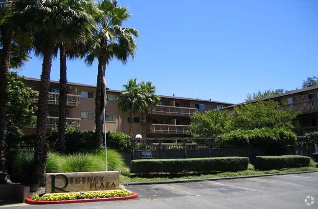 Photo - Regency Plaza Apartments