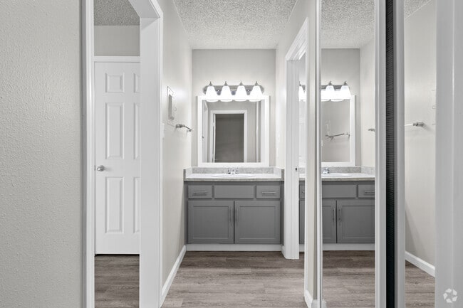 1BR, 1BA - 650SF - Sahara - Bathroom - Sahara Apartments