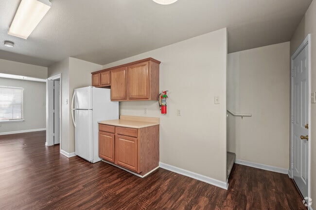 2BR, 1.5BA - 1,180SF D5 (Wood Plank) - Magnolia Place Townhomes
