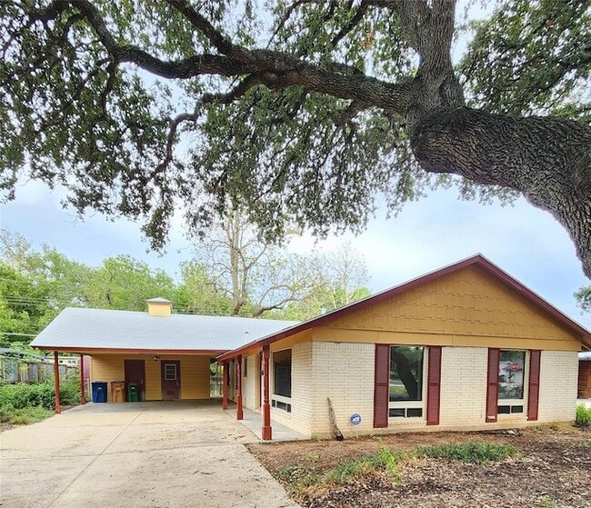 Building Photo - 1912 Ridgemont Dr