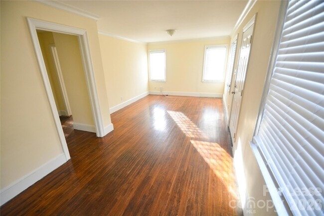 Photo - 1424 Kennon St