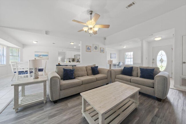 Photo - 406 Shorewood Cir Unit ID1265965P