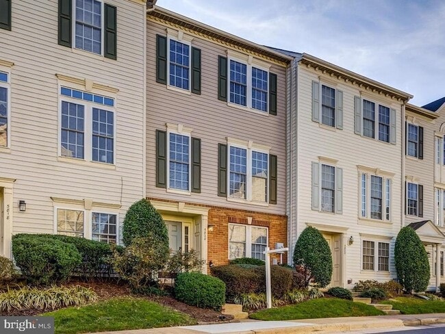 Building Photo - 5820 Pearson Ln