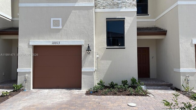 Building Photo - 10013 SW 231st Ln