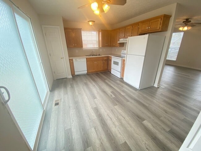 Photo - 706 Vincent-Cason Ave