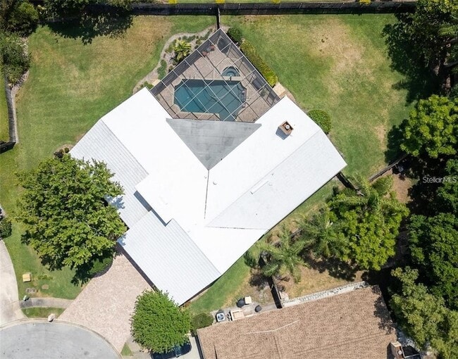 Photo - 2715 Montague Ct E