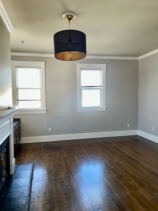 Unit #4 Living Room - 200 Stonewall St