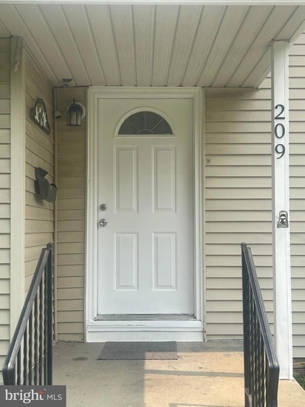 Photo - 209 Maine Ave