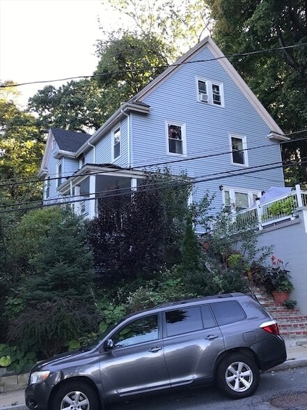 Building Photo - 203 Bigelow St Unit 1