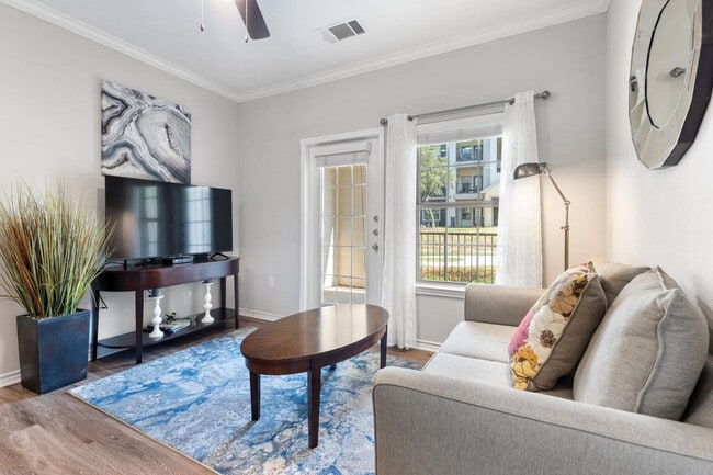 Building Photo - 5511 Pecan Spgs Rd Unit FL1-ID1407760P