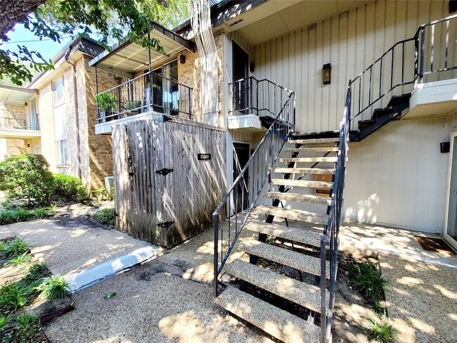 Photo - 10248 Regal Oaks Dr Unit A