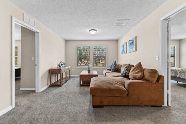 Building Photo - 1174 Cypress Pointe Blvd Unit ID1285812P