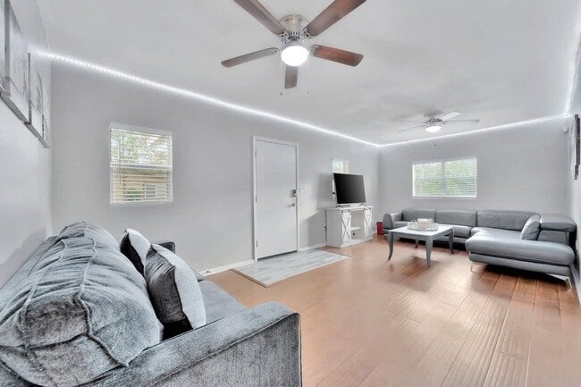 Photo - 1905 W St Louis St Unit ID1324835P