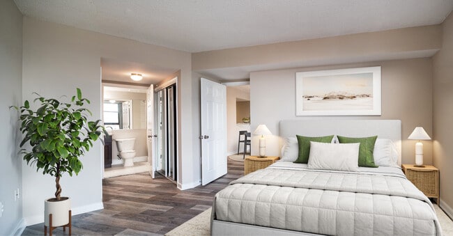 Photo - Instrata Pentagon City