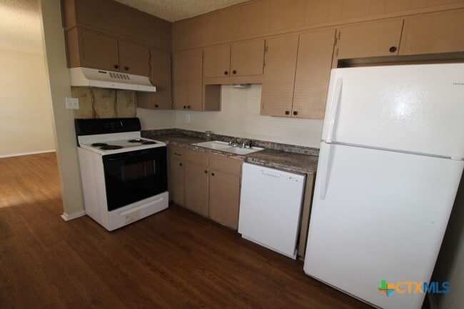 Photo - 603 Westview Cir Unit A