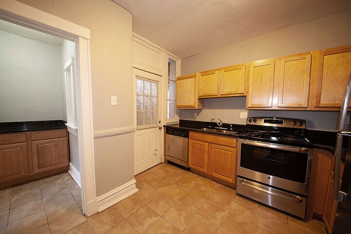 Floor Plan - van-2bb