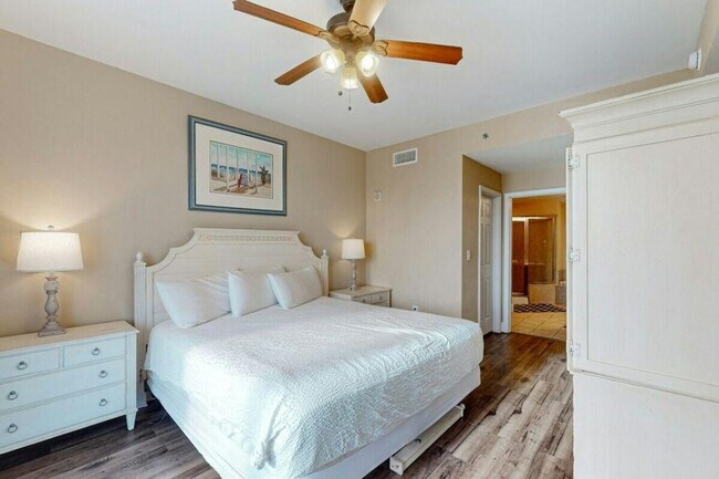 Photo - 9860 S Thomas Dr Unit ID1367041P