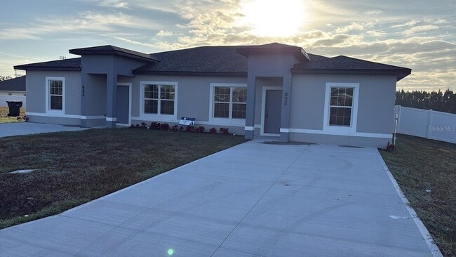 Photo - 833 Colville Dr