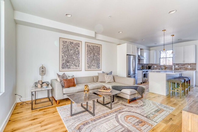 Photo - 512 NE 56th Ave Unit ID1309884P