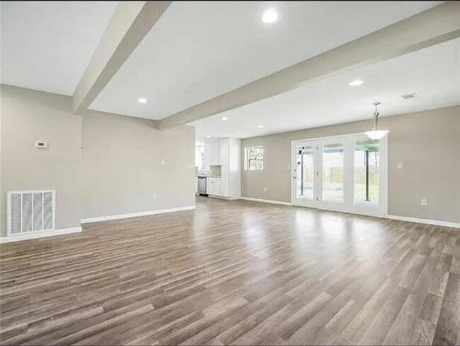 Photo - 5425 9th Ave