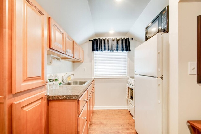 Photo - 42 Old Lancaster Rd Unit ID1321809P