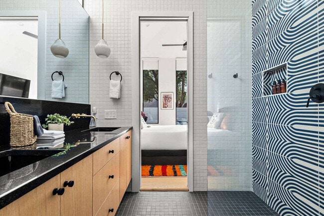 Photo - 705 W Annie St Unit ID1254588P