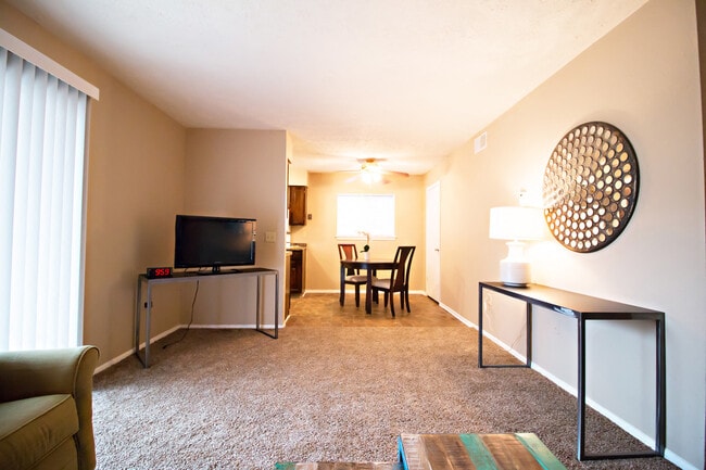 Photo - Britain Towne