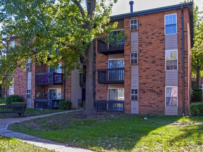 Building Exterior - Telegraph Crossing