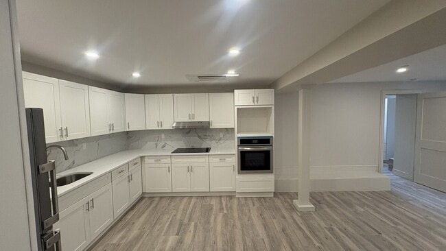 Building Photo - 5-12 Beach 130th St Unit BB