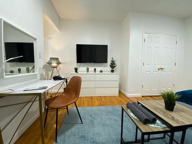 Photo - 317 E 75th St Unit ID1031993P