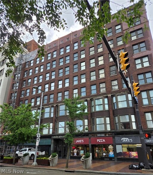 Building Photo - 140 Public Square Unit 403