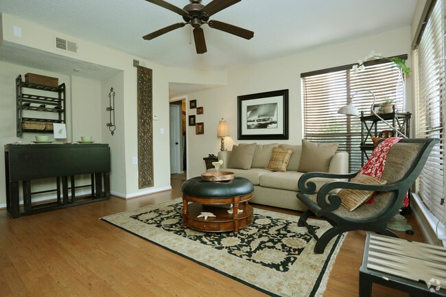 Photo - Arbors On Taylor