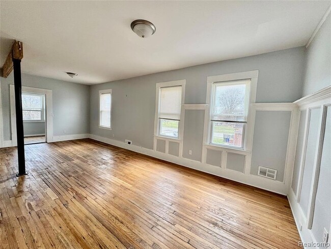 Photo - 222 Kenilworth St Unit 2