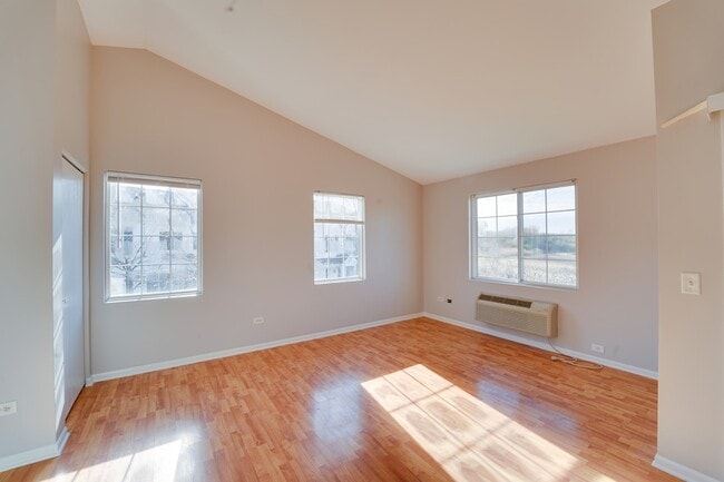 Photo - 1231 Silverstone Dr Unit 1231