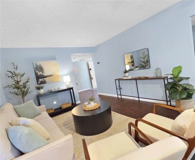 Photo - 553 Fairways Cir Unit B